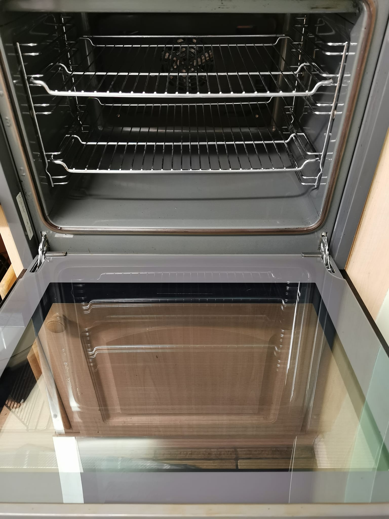 Clean oven